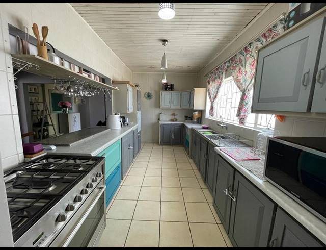 4 BEDROOM HOUSE FOR SALE IN MEYERVILLE